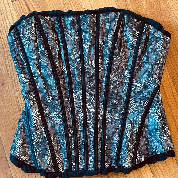 Tops - BEBE Bustier Black dentelle